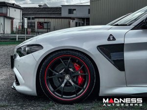  Alfa Romeo Giulia Quadrifoglio (QV) Fender Grill Frame Trim Kit - Carbon Fiber